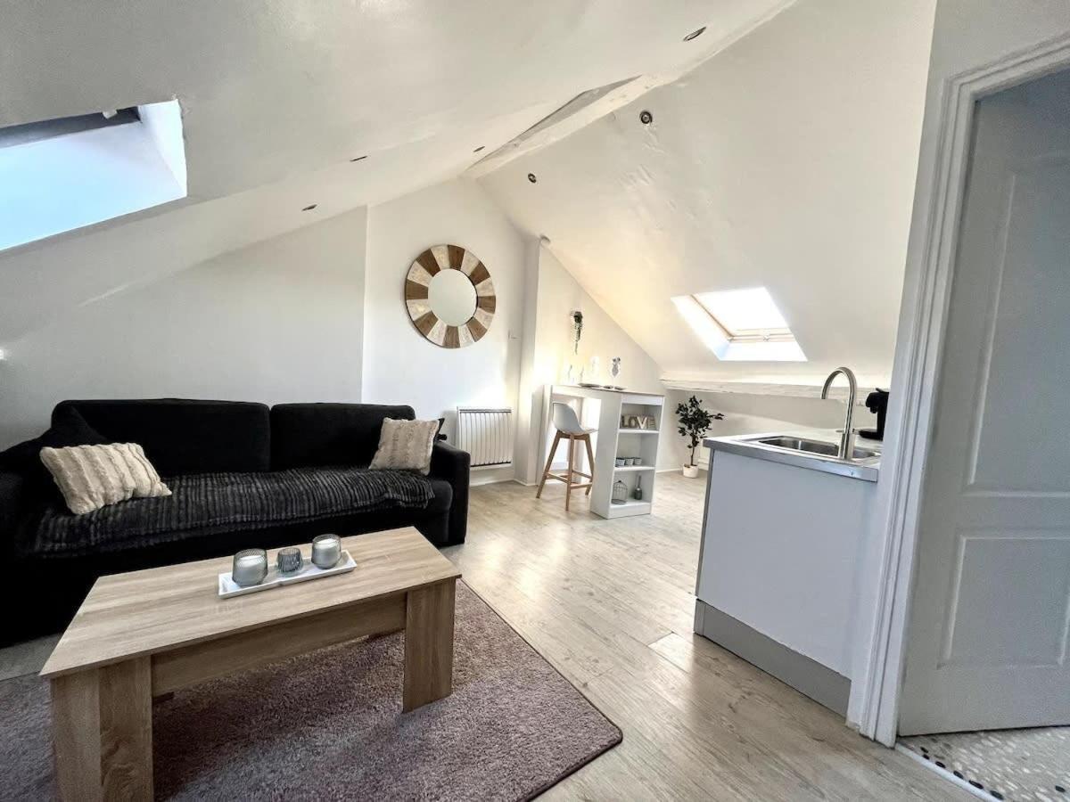 The Little French Studio - Fontainebleau Apartment Bagian luar foto