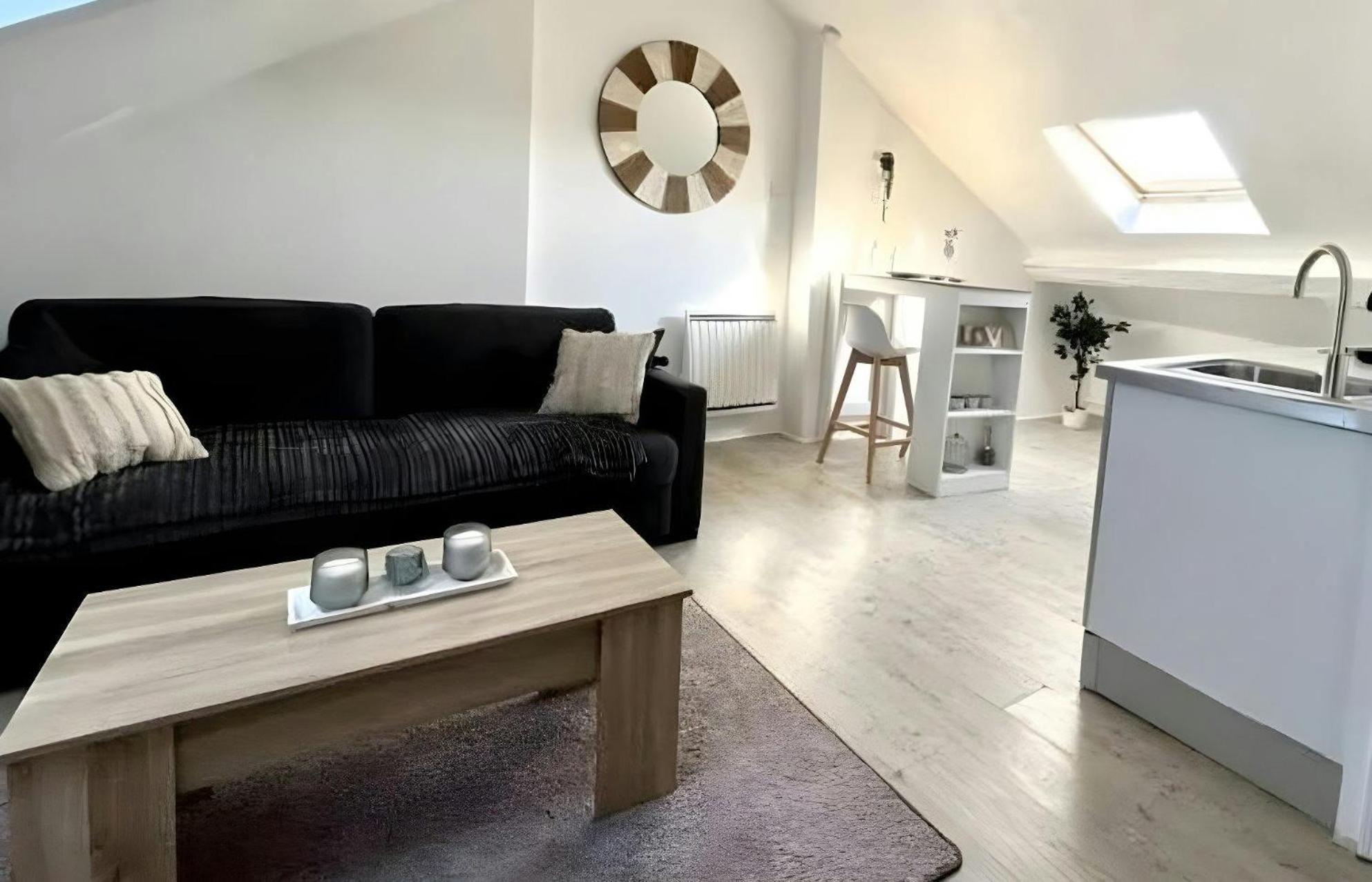 The Little French Studio - Fontainebleau Apartment Bagian luar foto